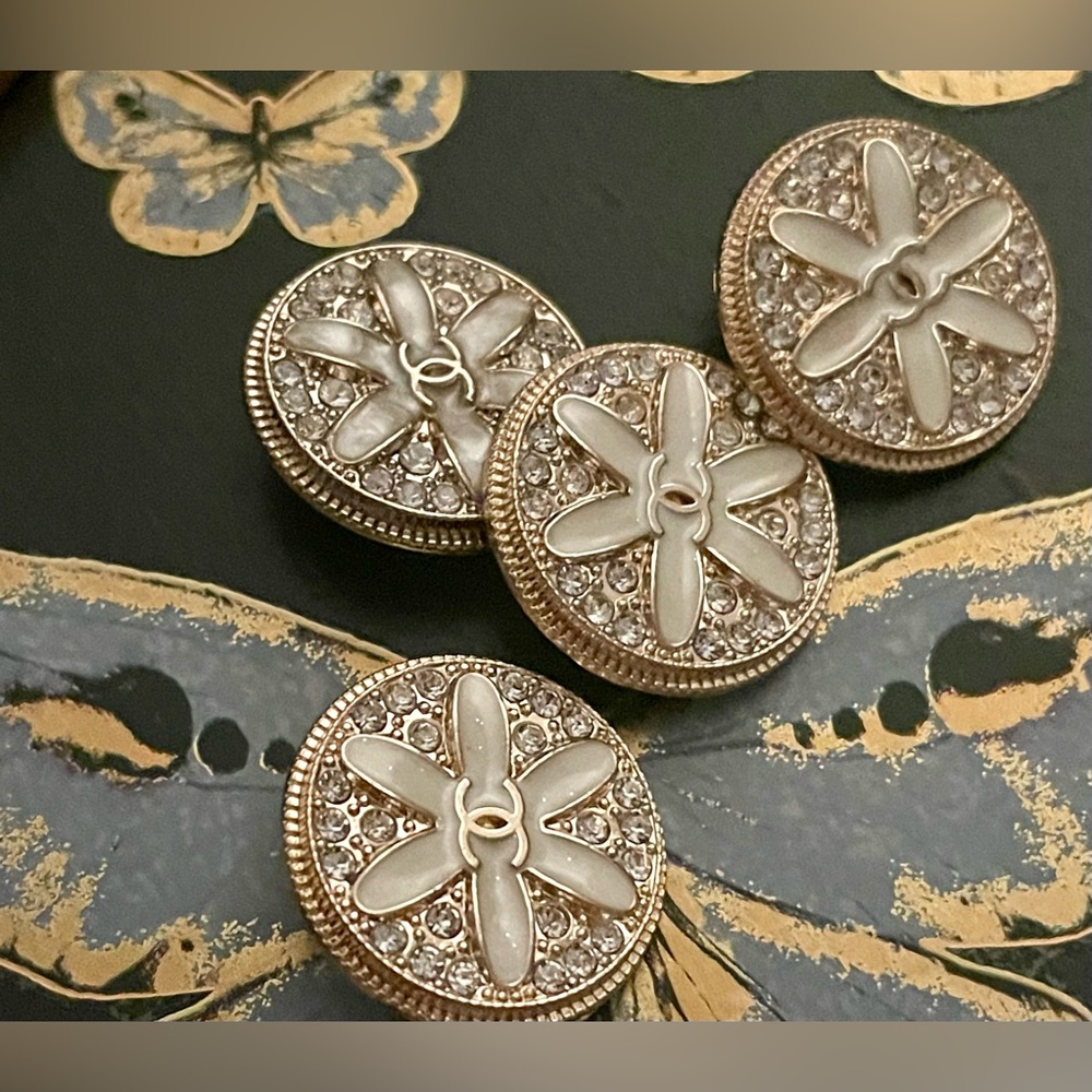 Set of 4 Chanel Buttons